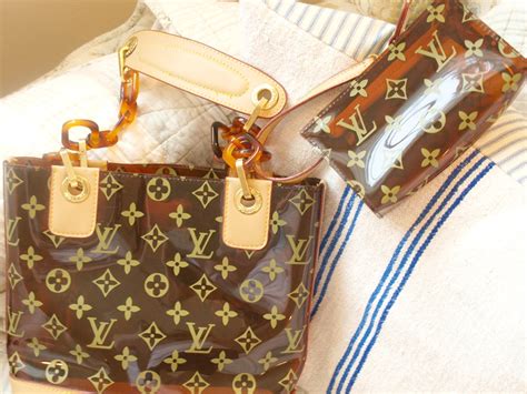 lv coin bag fake|louis vuitton coin bag.